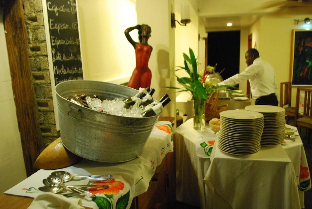 Hotel Restaurant Cyvadier Plage Jacmel Extérieur photo